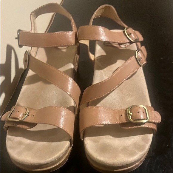 Women's Dansko Sacha Tan Burnished Leather sandals - Picture 2 of 6